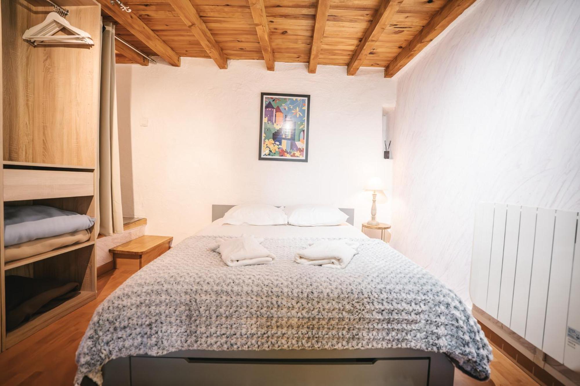 Holiday home Au Pied Des Remparts- Maison De Caractere-3 Ch-ac *